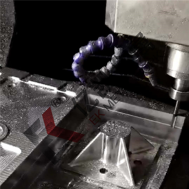 Z&aacute;kladn&iacute; deska 02