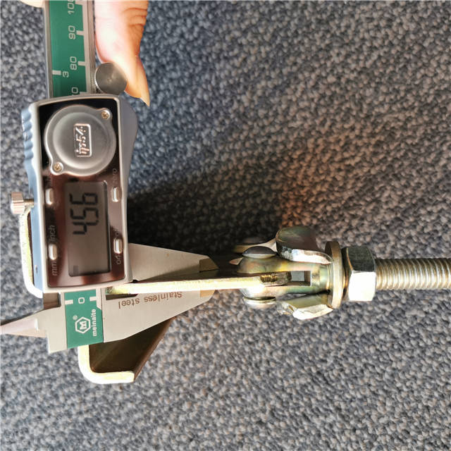 Stisknut&aacute; deska Coupler Show 03