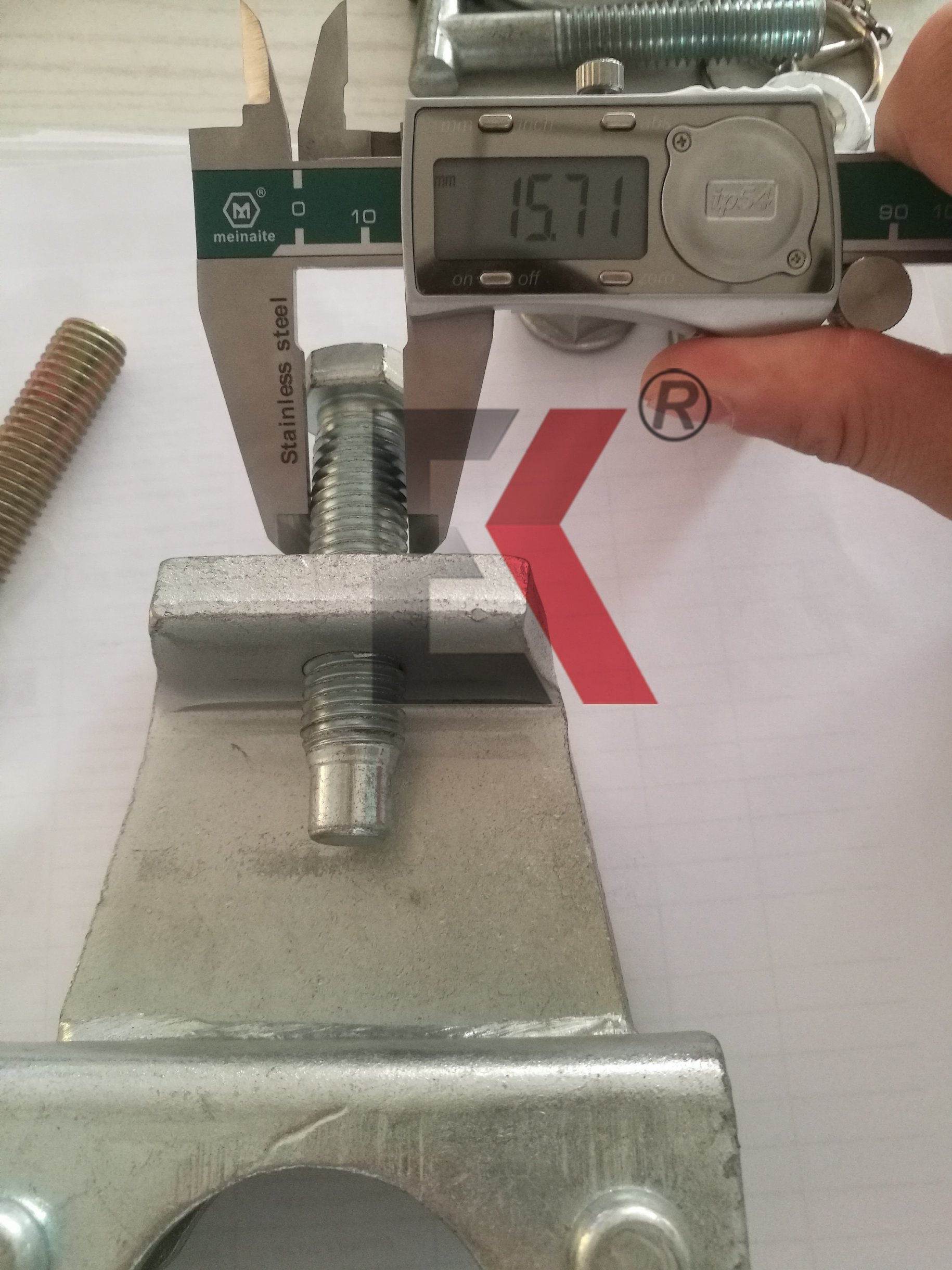 Opraven&yacute; nosn&iacute;k spojka-1. 