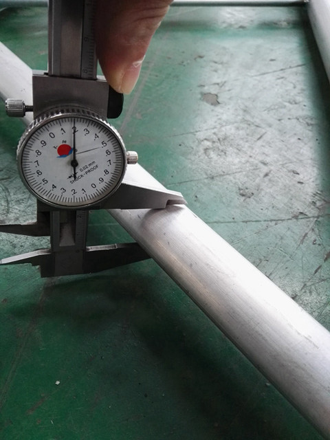 aluminim&aacute;ln&iacute; paprsek-2 