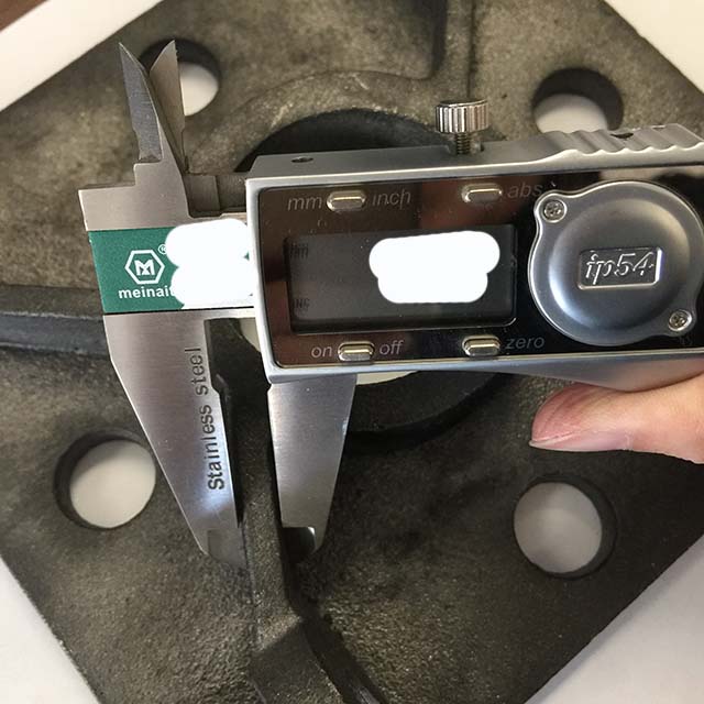 Odl&eacute;vac&iacute; z&aacute;kladn&iacute; deska 14