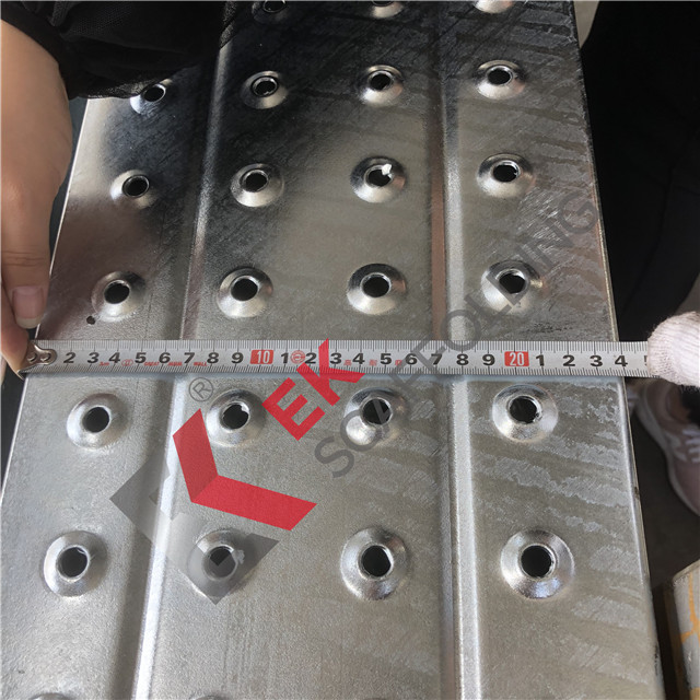 Lešen&iacute; proch&aacute;zka na desce 