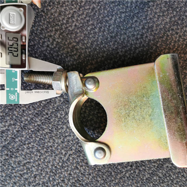 Stisknut&aacute; deska Coupler Show 05