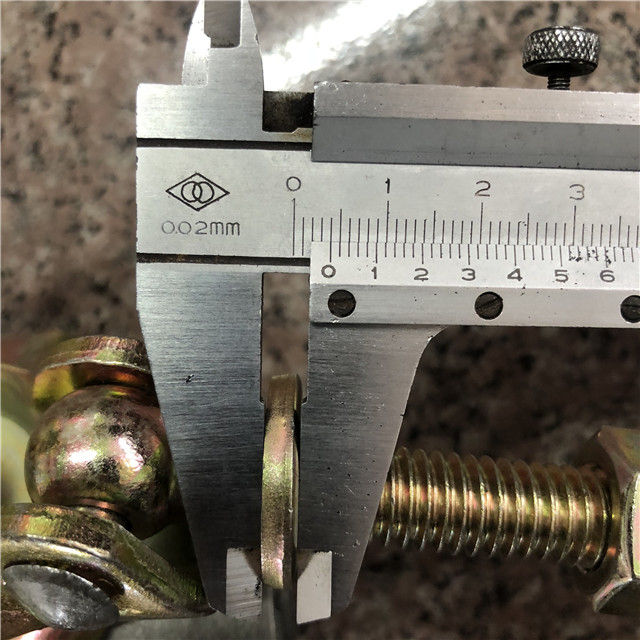 Stisknut&eacute; otočn&eacute; vazby 03