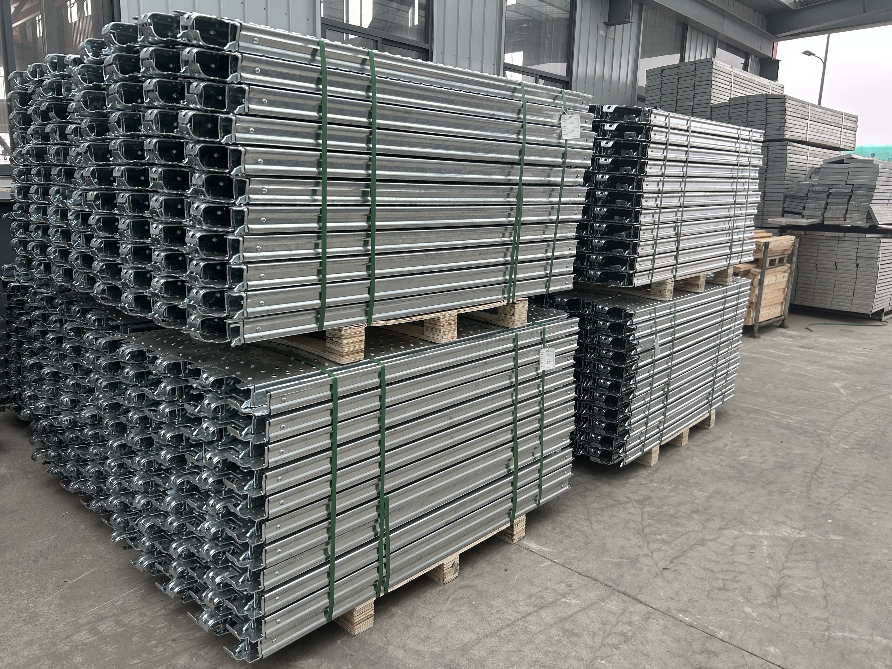 lešen&iacute; prkno