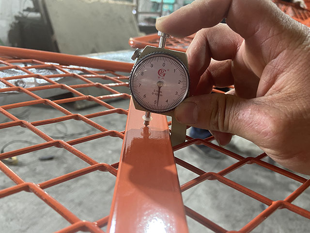 Dveře na lešen&iacute; dveř&iacute; 