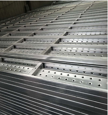 Plank le&scaron;en&iacute; 210x45x4000