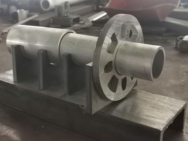 Z&aacute;kladn&iacute; l&iacute;mec le&scaron;en&iacute;