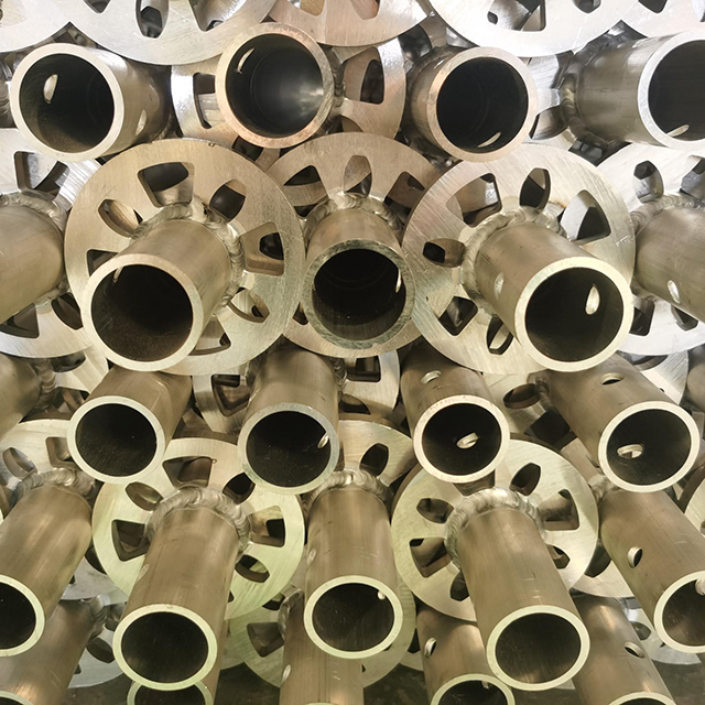 hlin&iacute;kov&eacute;ho kruhu lešen&iacute; 