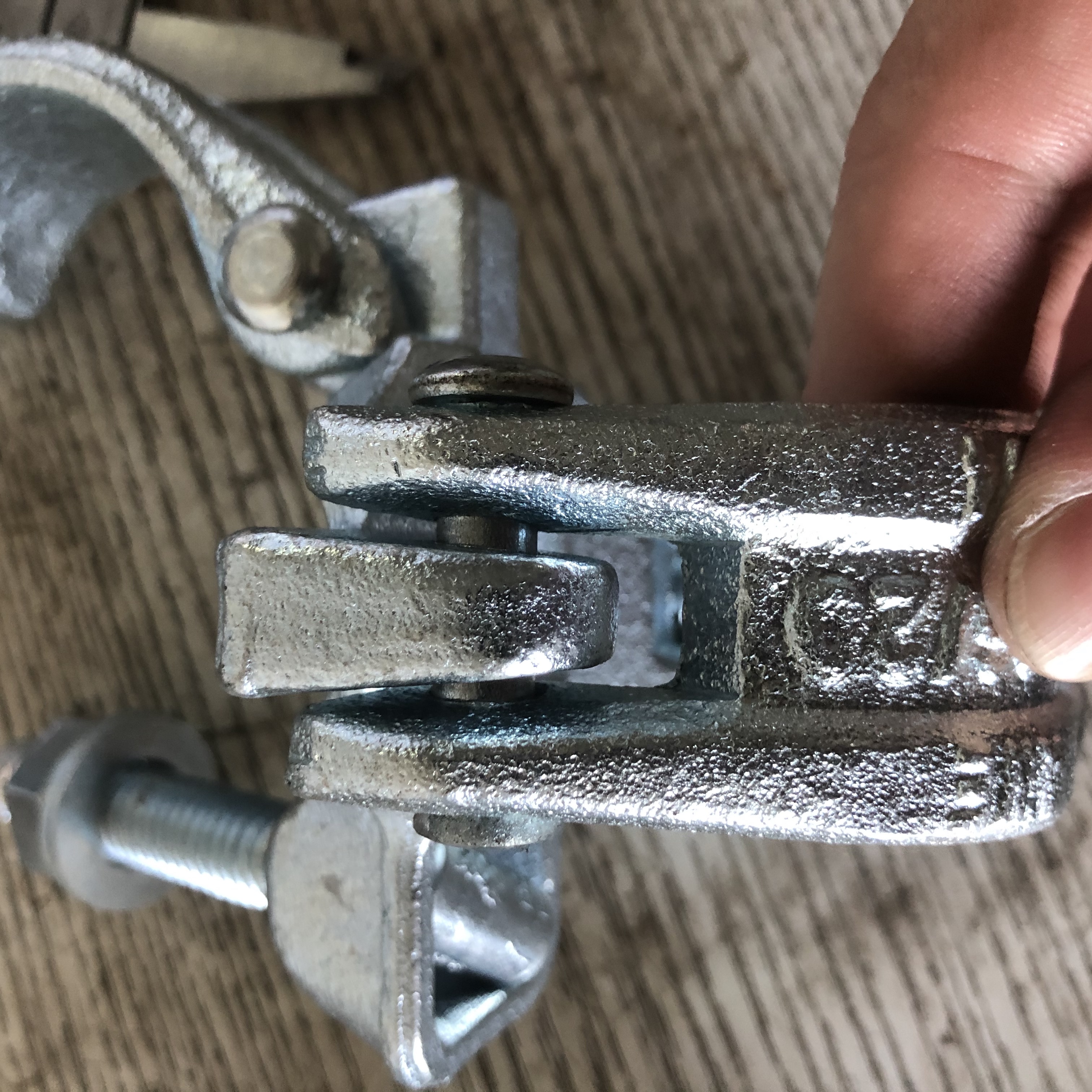 Drop kovan&yacute; dvojit&yacute; spojku