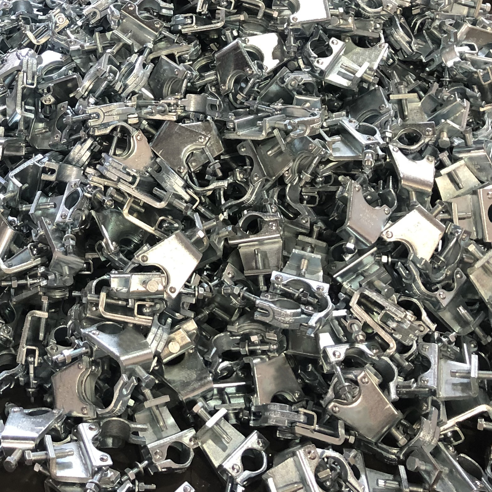 Drop kovan&yacute; nosn&iacute;k