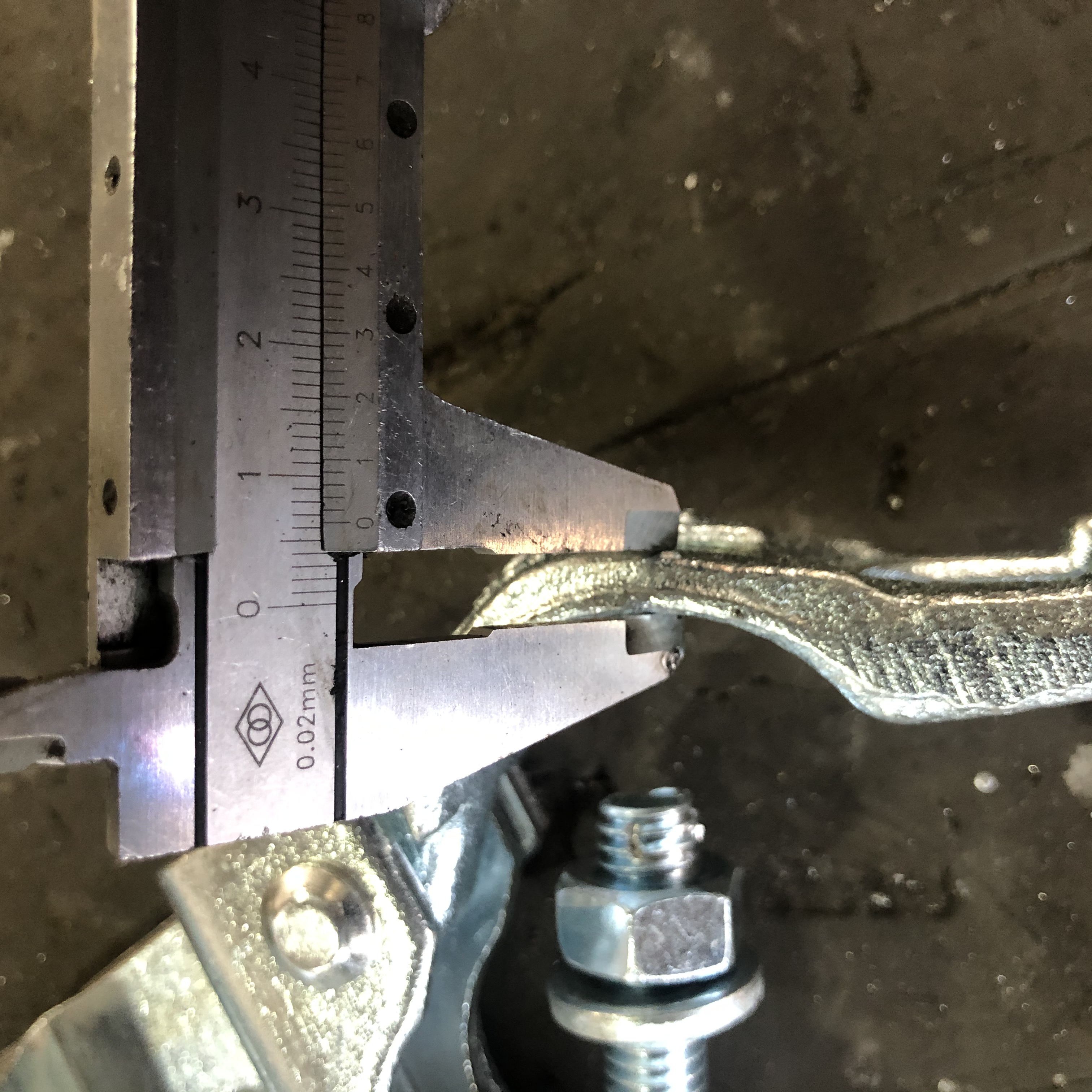 Drop kovan&yacute; nosn&iacute;k