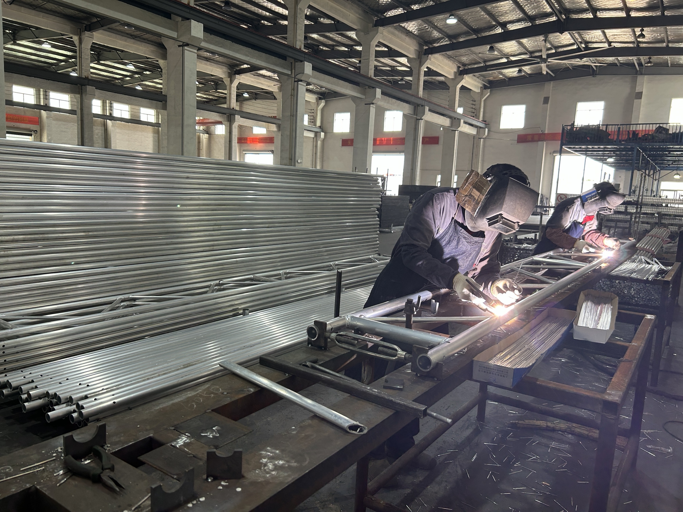 hlin&iacute;kov&yacute; nosn&iacute;k 