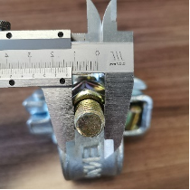 Výrobce dvojitého spojky