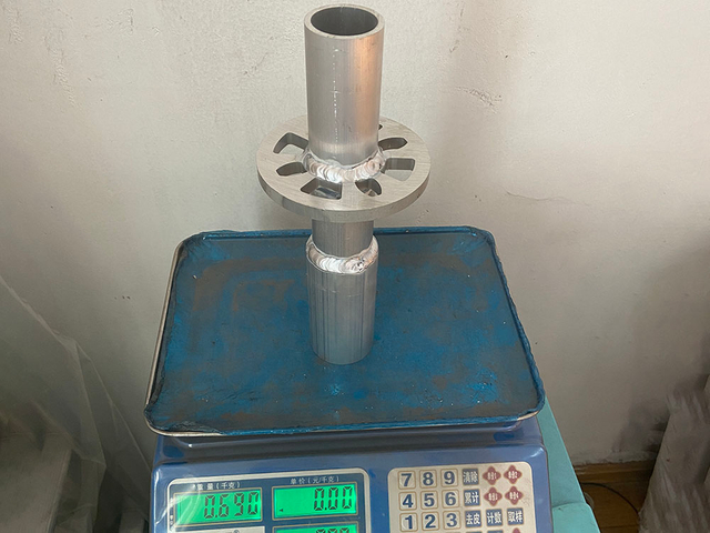 Z&aacute;kladn&iacute; l&iacute;mec le&scaron;en&iacute;