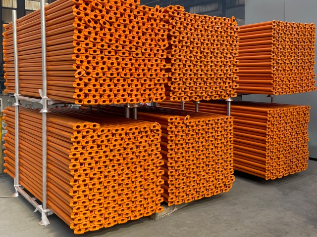 Malovan&eacute; le&scaron;en&iacute; s le&scaron;en&iacute;m