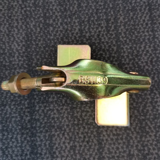 Stisknuté lisované lešení ponechající spojku BS1139 Color Zinek BRC