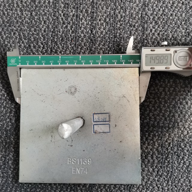 Z&aacute;kladn&iacute; deska kulat&eacute;ho baru 18