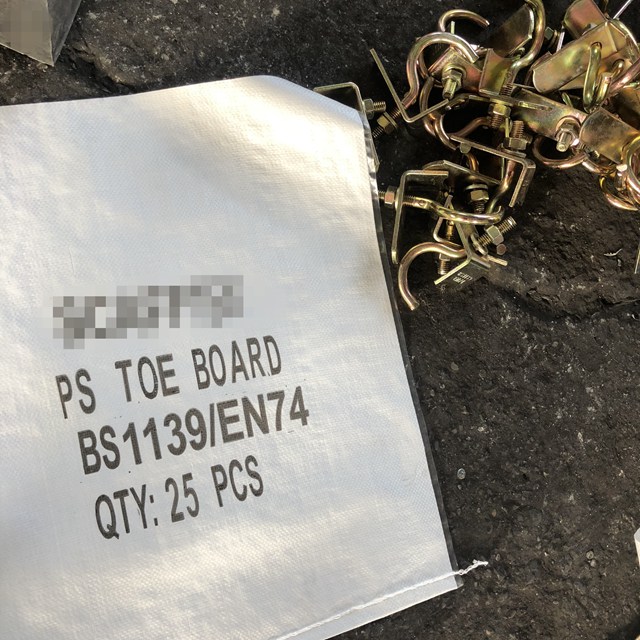 Clip na desce na špičce 09