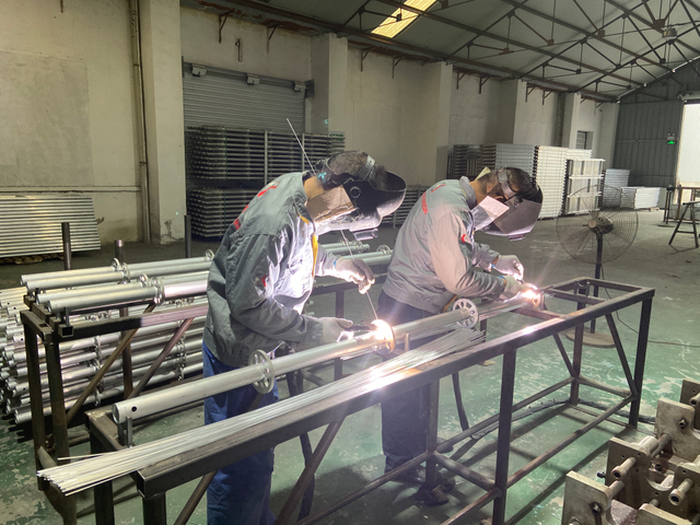 Hlin&iacute;kov&yacute; kruhov&yacute; le&scaron;en&iacute;