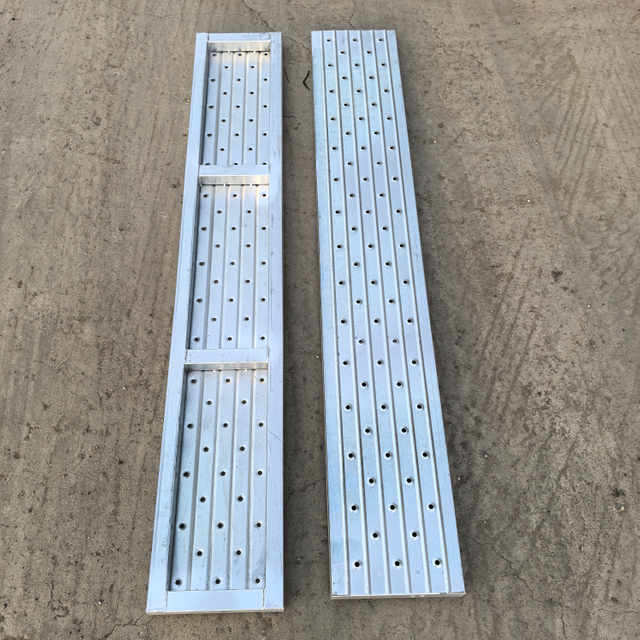 1,5 m uzavřené ocelové prkno