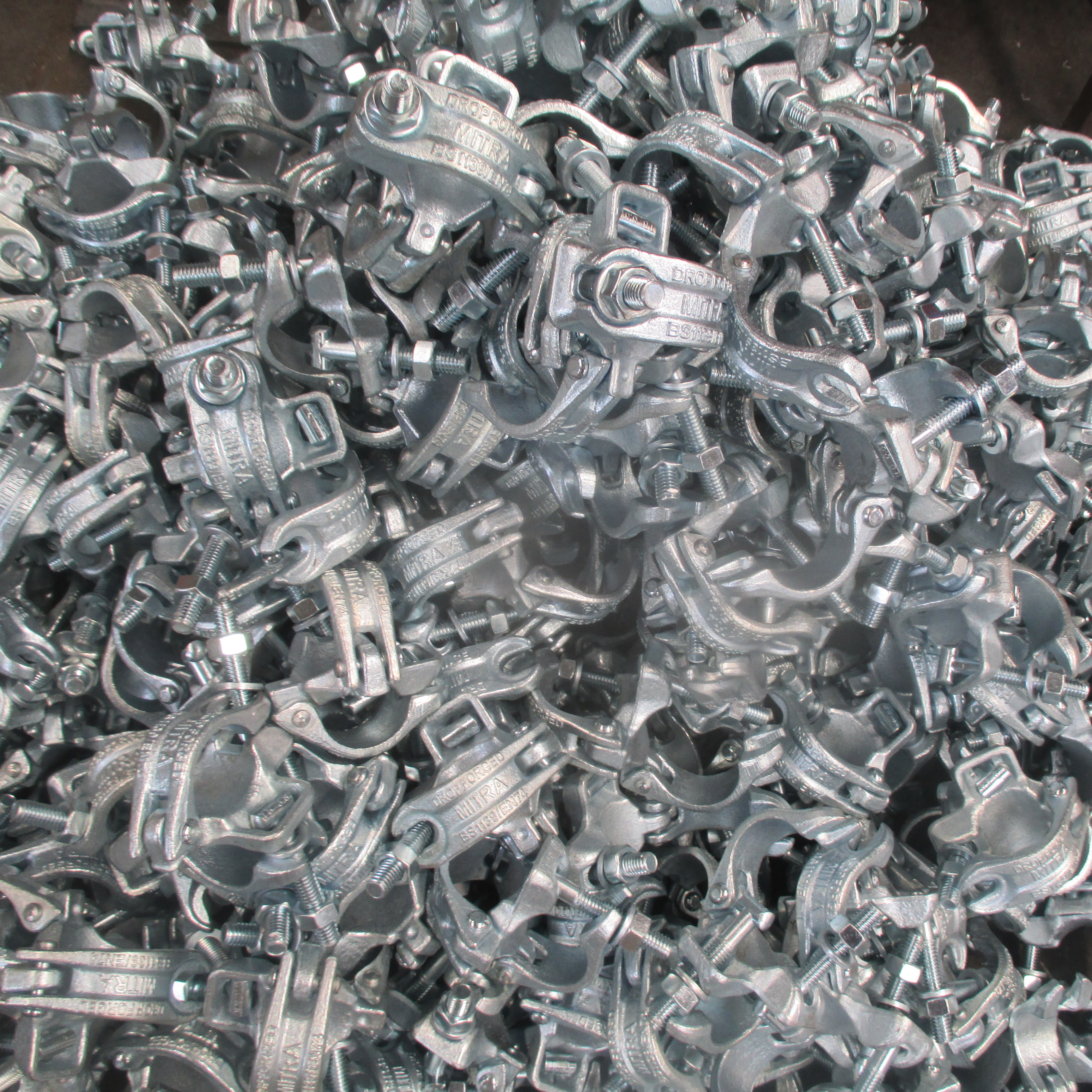 Drop kovan&yacute; dvojit&yacute; spojku