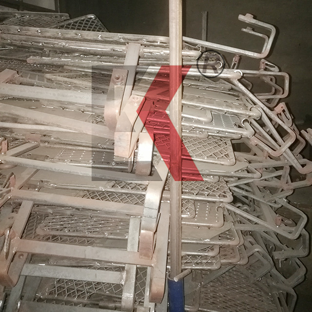 před galvanizovan&eacute; lešen&iacute;