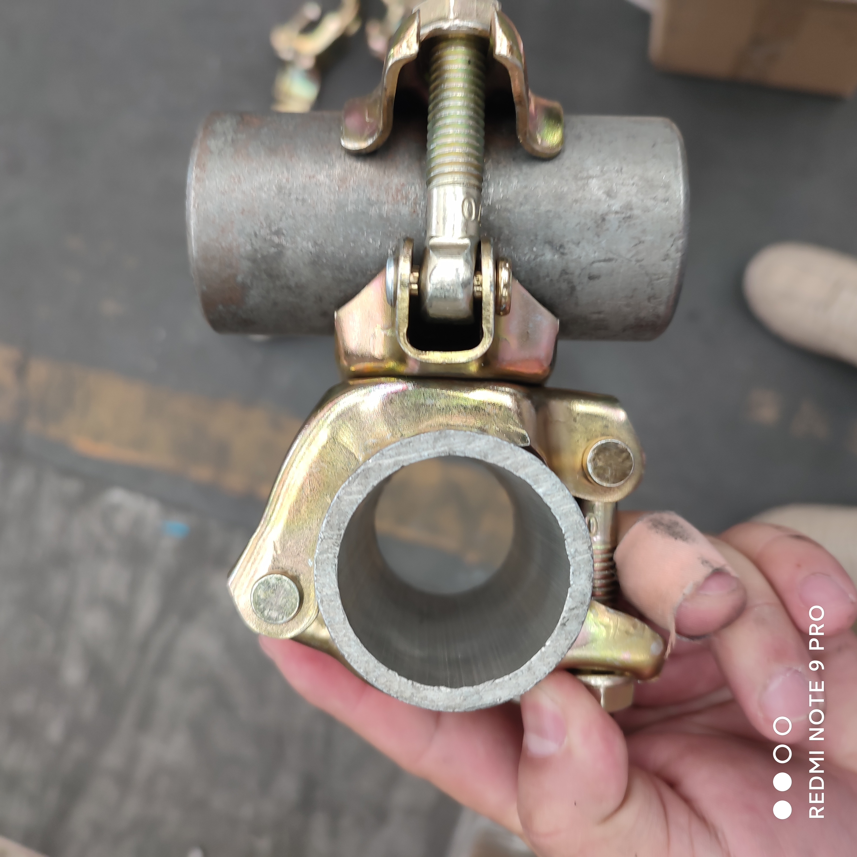 lisovan&aacute; otočn&aacute; spojka