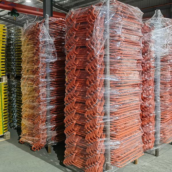 Dveře pasti le&scaron;en&iacute;