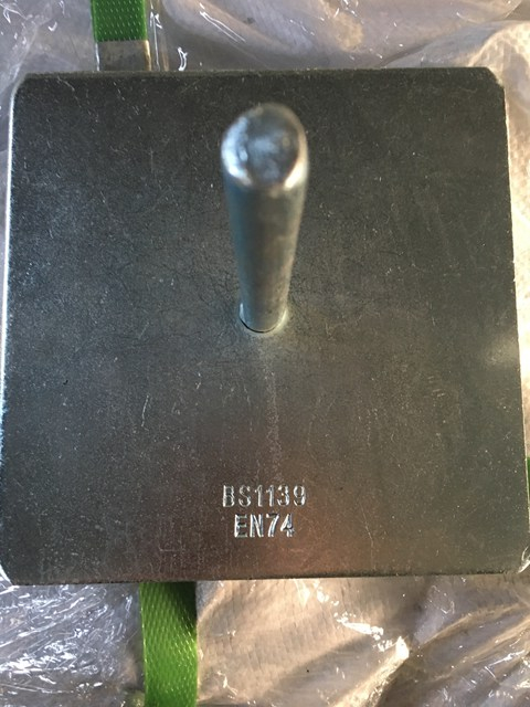 BS1139 EN74 Zinek Plated lešení na kulatém baru Základní deska