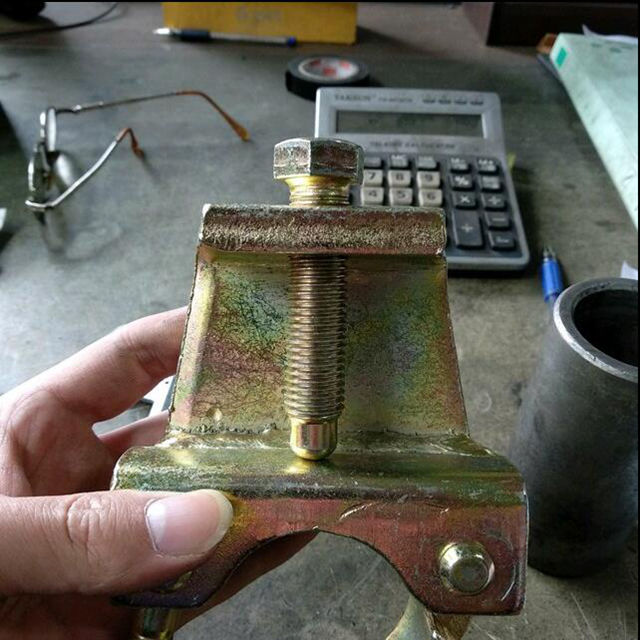 stisknut&eacute;mu nosn&iacute;ku 1