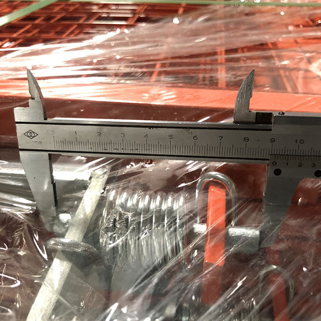 lešen&iacute; jarn&iacute; bezpečnostn&iacute; br&aacute;na