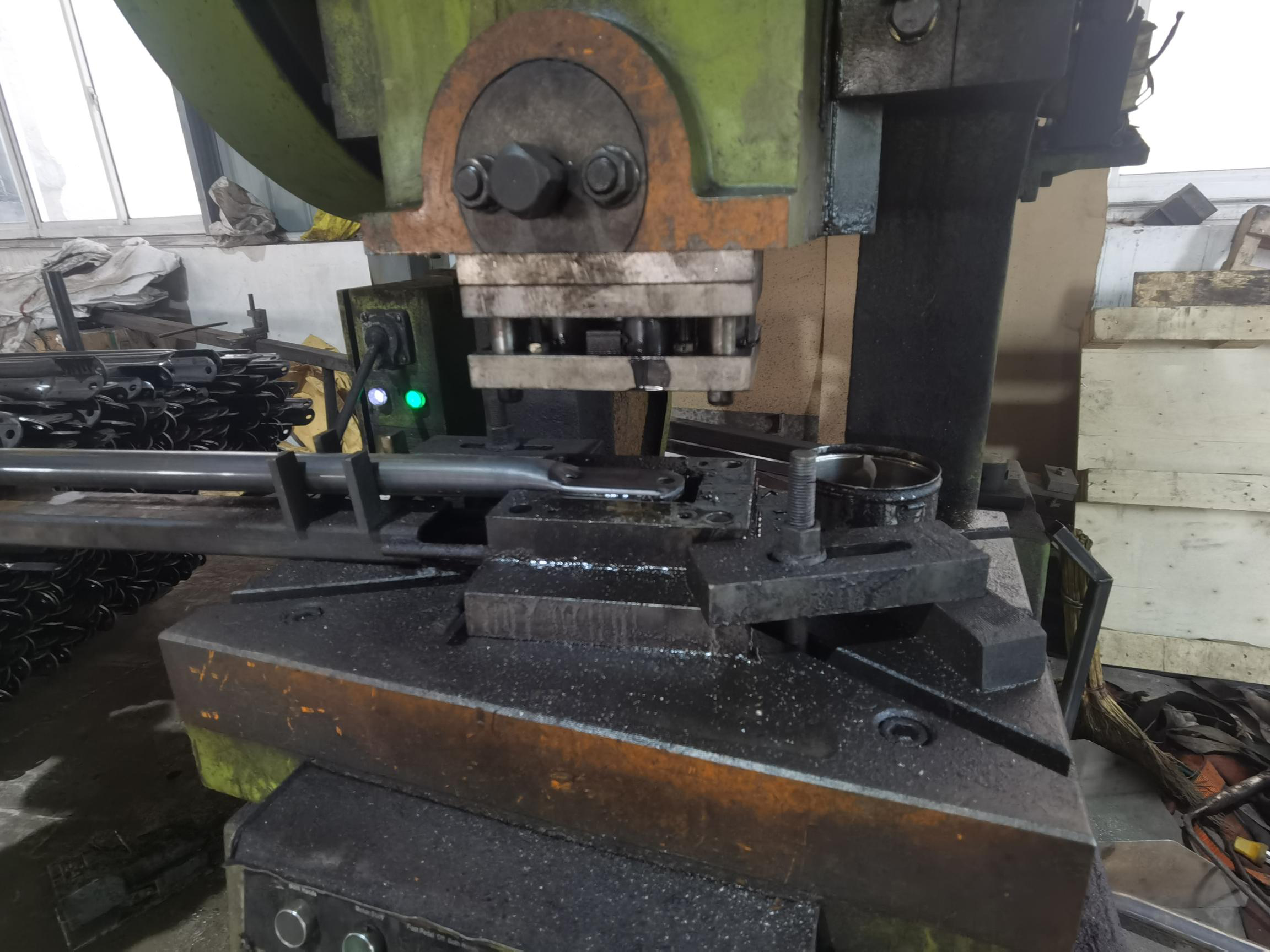 Diagon&aacute;ln&iacute; ort&eacute;za lešen&iacute;