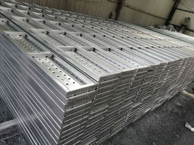 Square Support BS1139 Galvanized lešení procházky