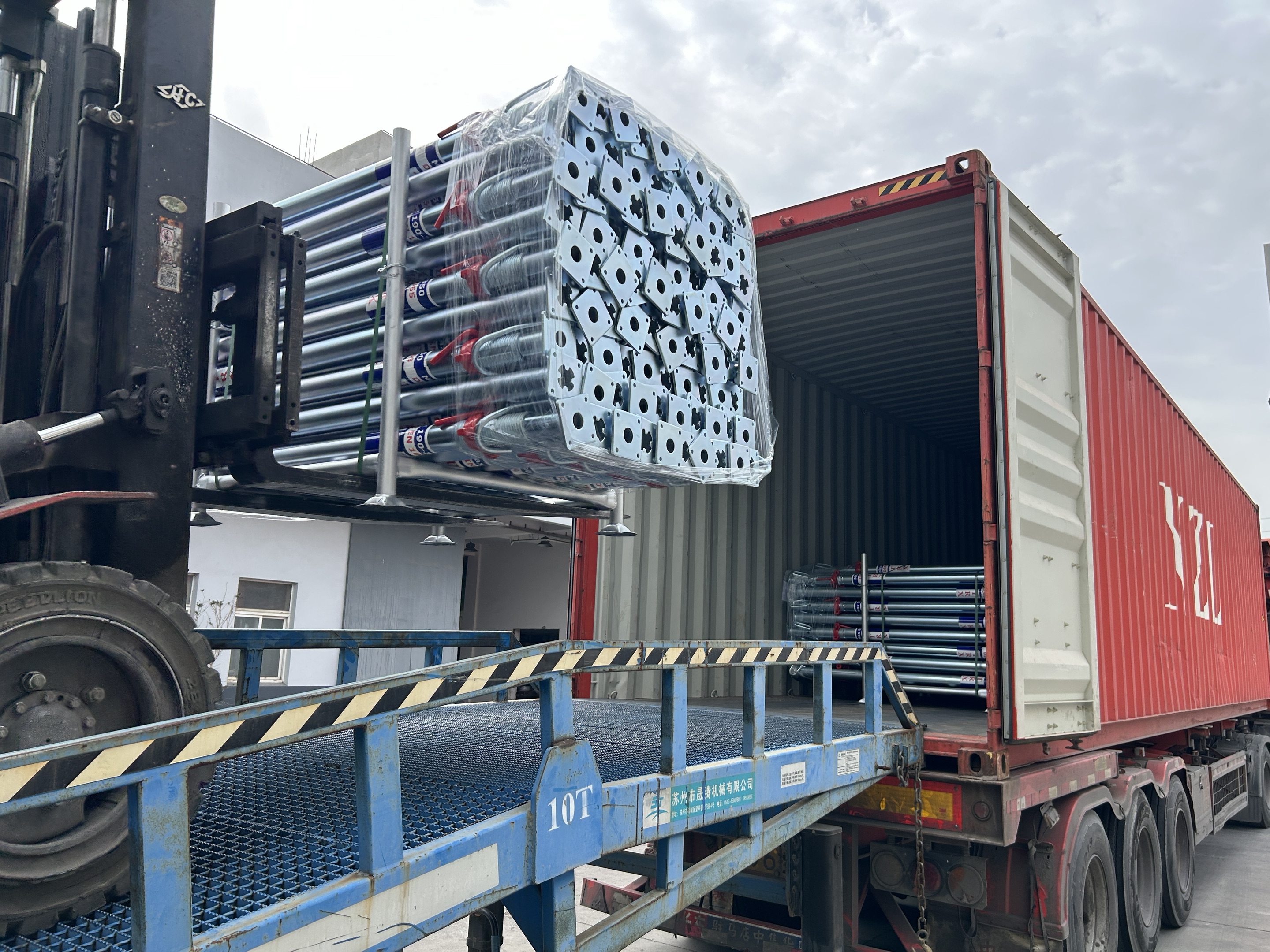 přeprava podpěr lešen&iacute;