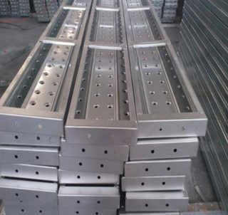 210*45 mm galvanizované ocelové prkno pro konstrukci