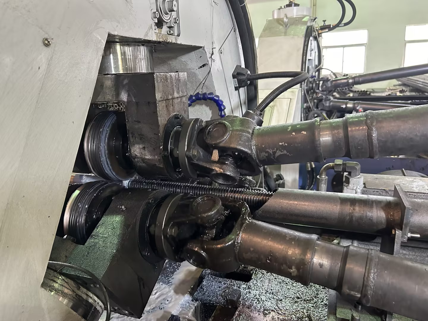 V&aacute;lcov&aacute;n&iacute; z&aacute;vitů ocelov&yacute;ch trubek 