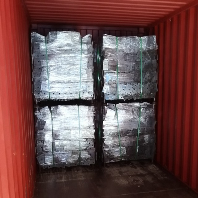 Základní konektor s černým lešením pro konstrukci