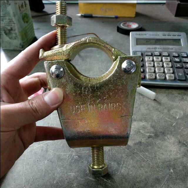 stisknut&eacute;mu koryta nosn&iacute;ku 5 