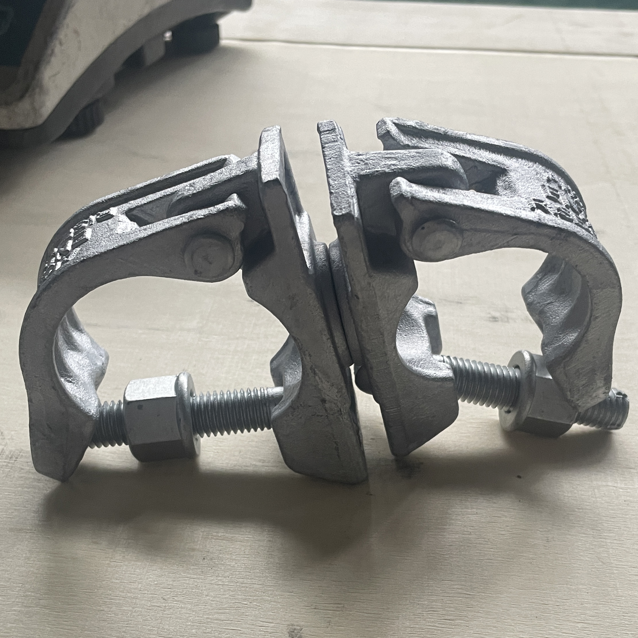 Otočná spojka KV 49 X 49 Objímka na lešení speciálního tvaru