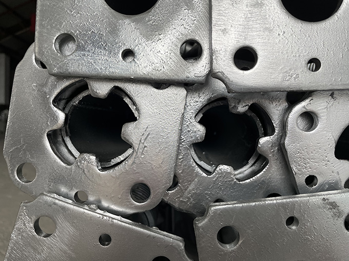 ocelov&aacute; podpěrn&aacute; deska