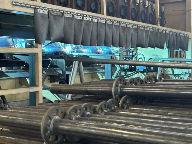 Ringlock le&scaron;en&iacute; stroj