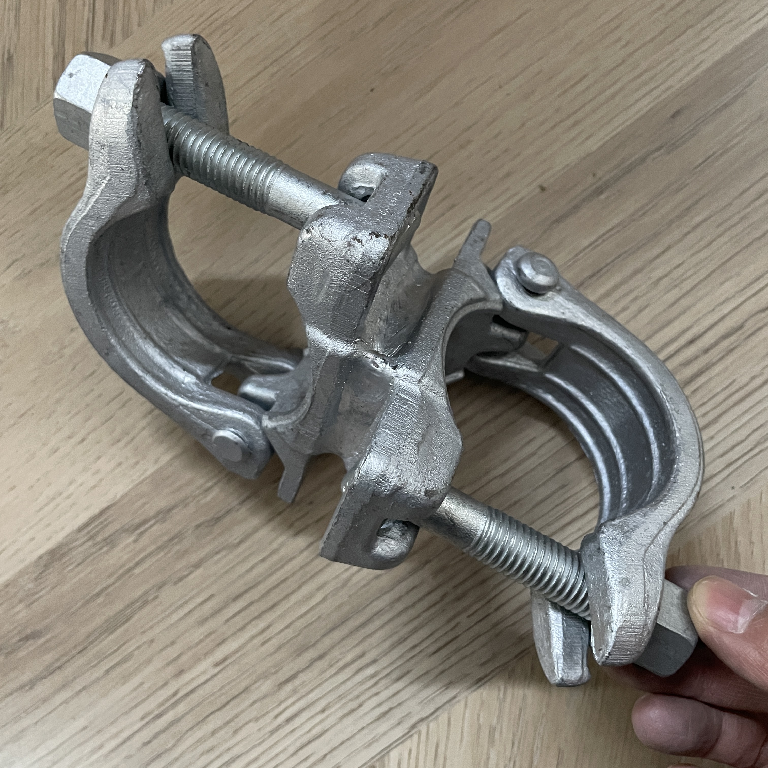 Dvojitá spojka 60 X 60 Speciální svěrka na lešení