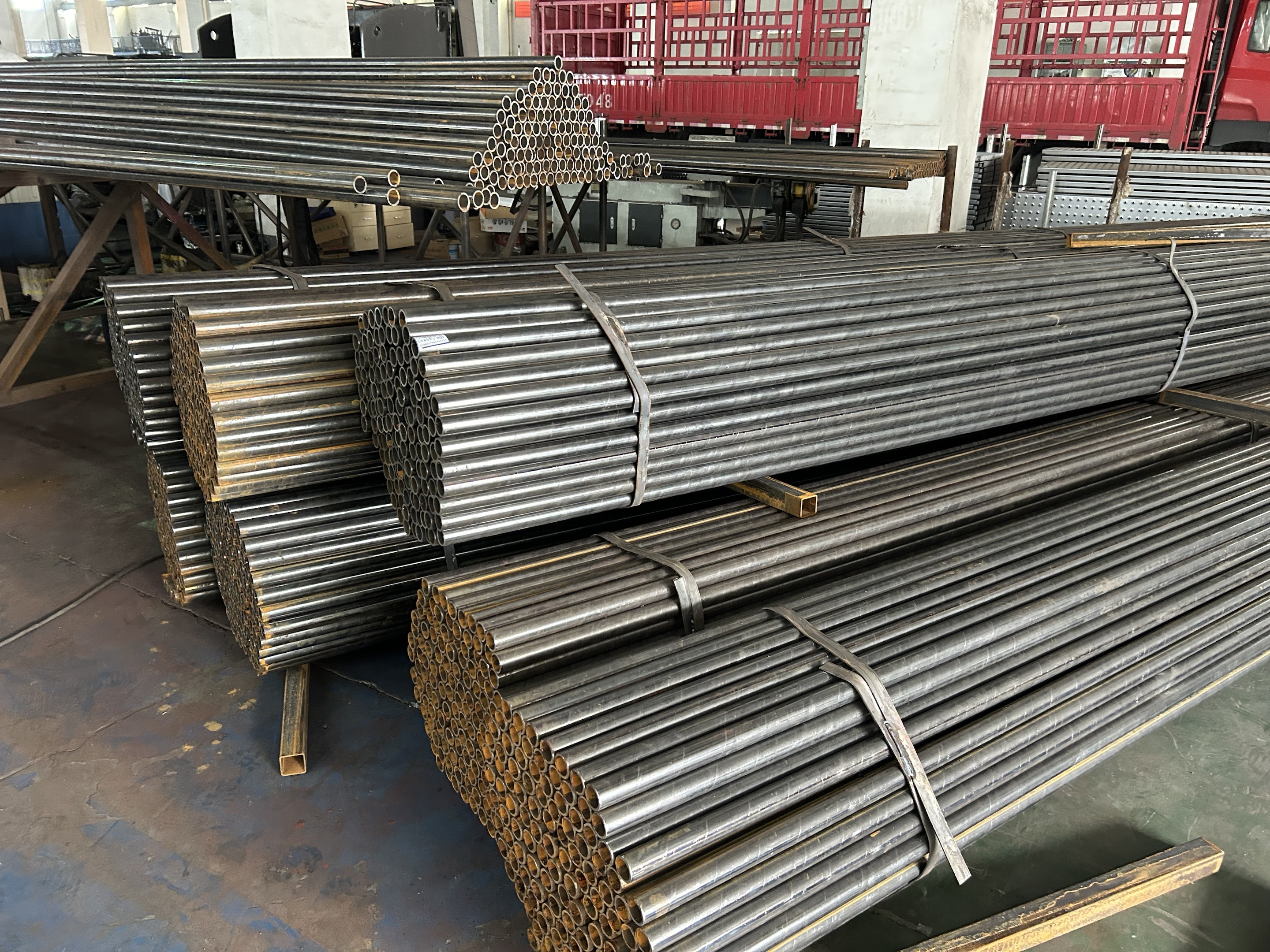 ocelov&aacute; trubka 