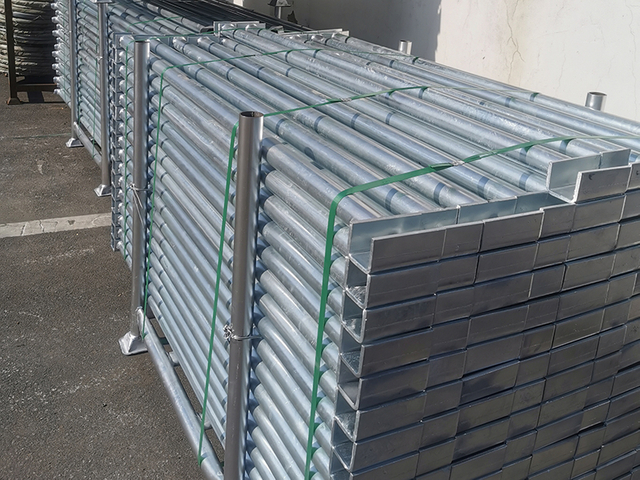 Galvanizovan&yacute; le&scaron;en&iacute; Cuplock