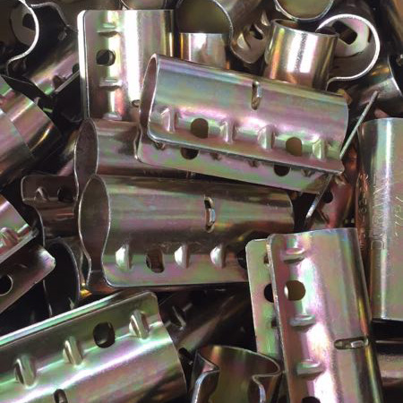 Stisknut&eacute; spojky s ruk&aacute;vem