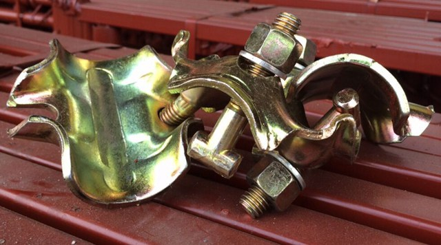 Lisovaný elektrolanizovaný italský lešení