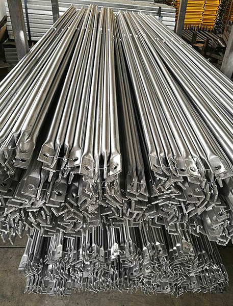 Křížová ortéza lešení děr