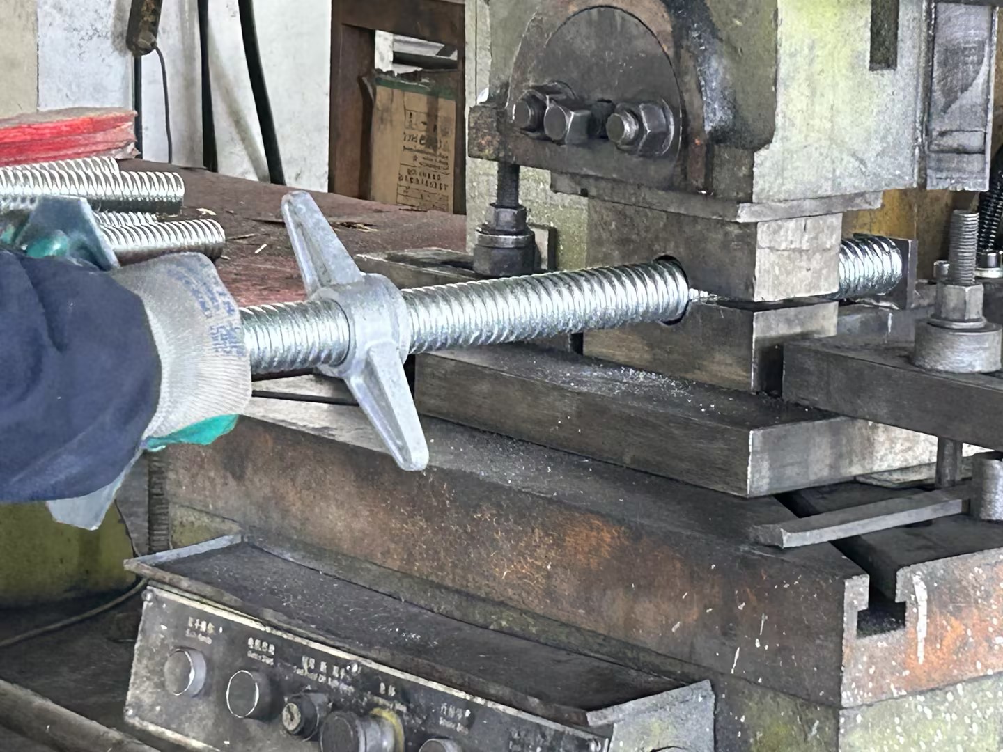 z&aacute;kladov&yacute; zved&aacute;k zničit zuby 