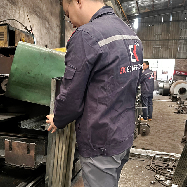 Uzavřen&aacute; ocelov&aacute; prkna